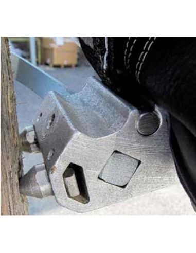 Coppia cinghie per ramponi monta palo in acciaio.